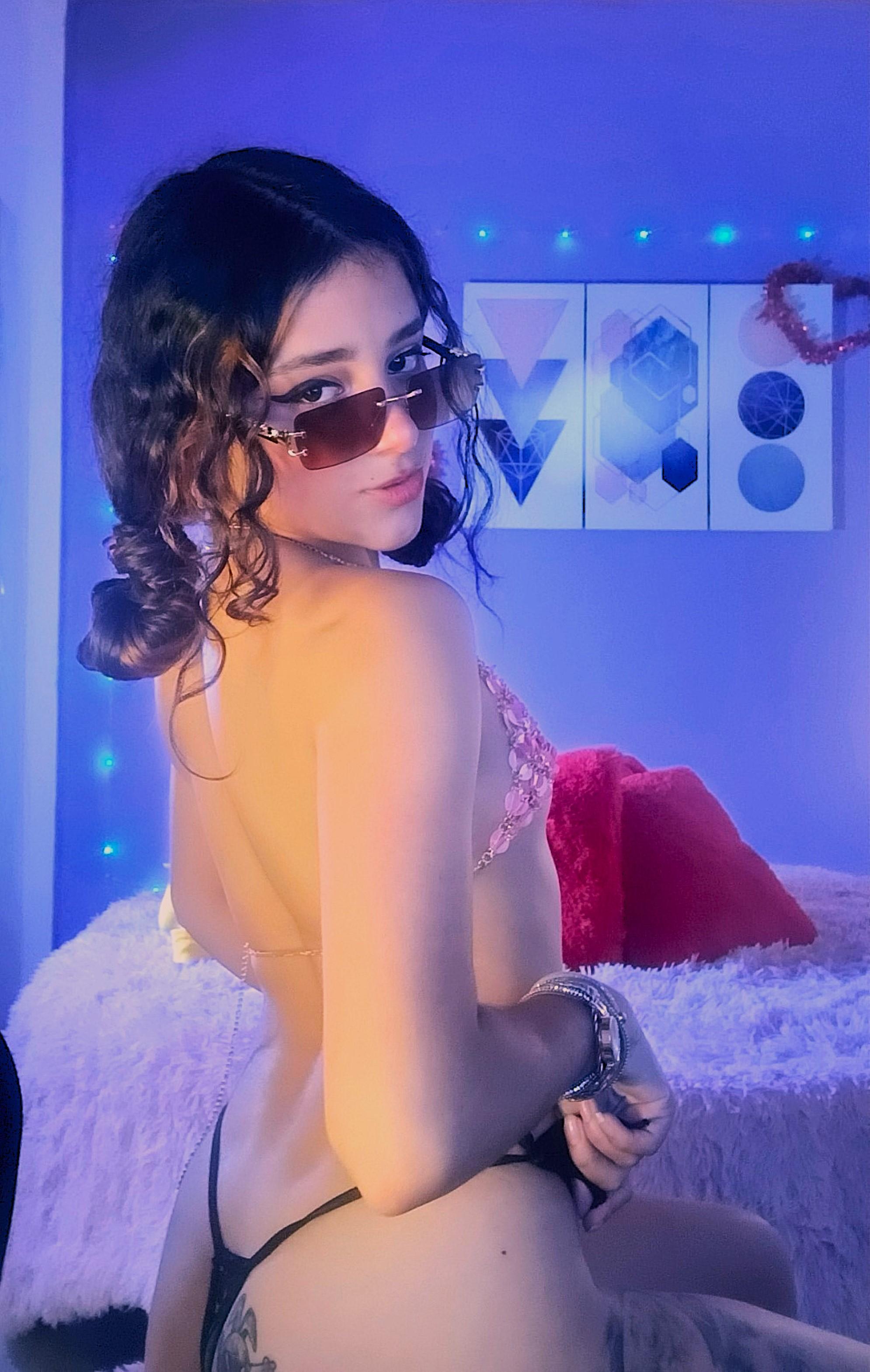 Carolinexotic Profile Image