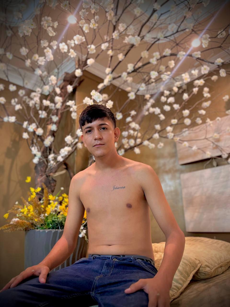 Fucking_Lovee's Profile