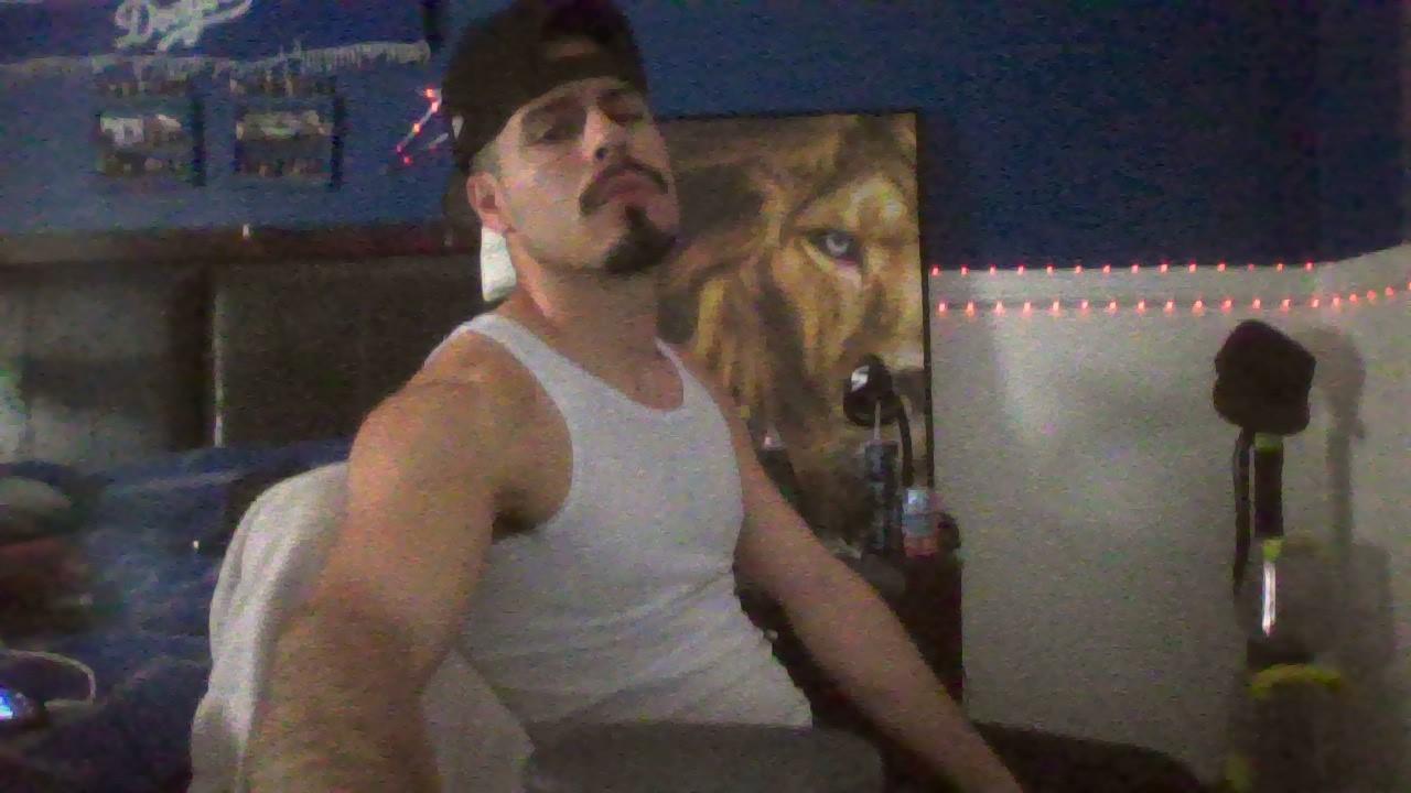 LATINMALE0 Profile Image