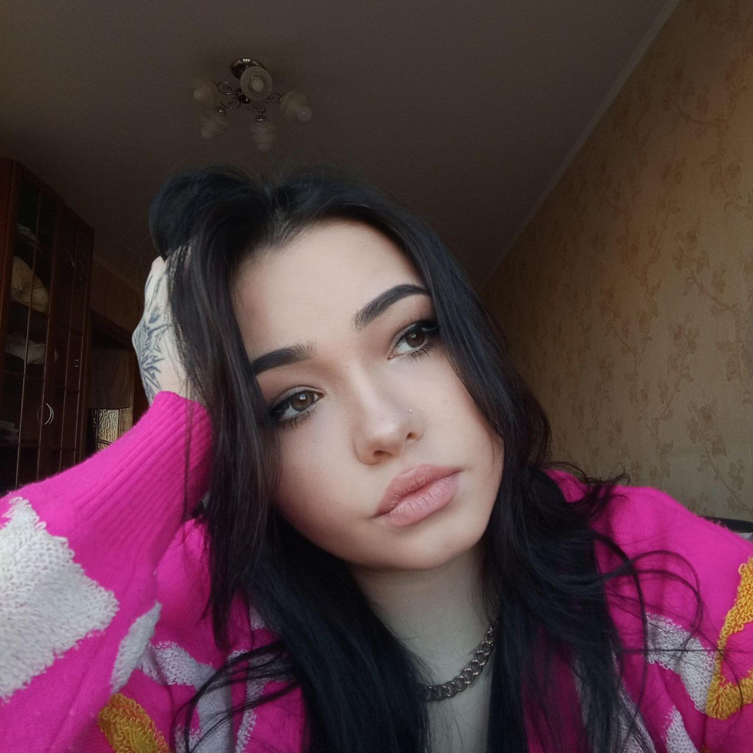 LeilaBrougham's Profile