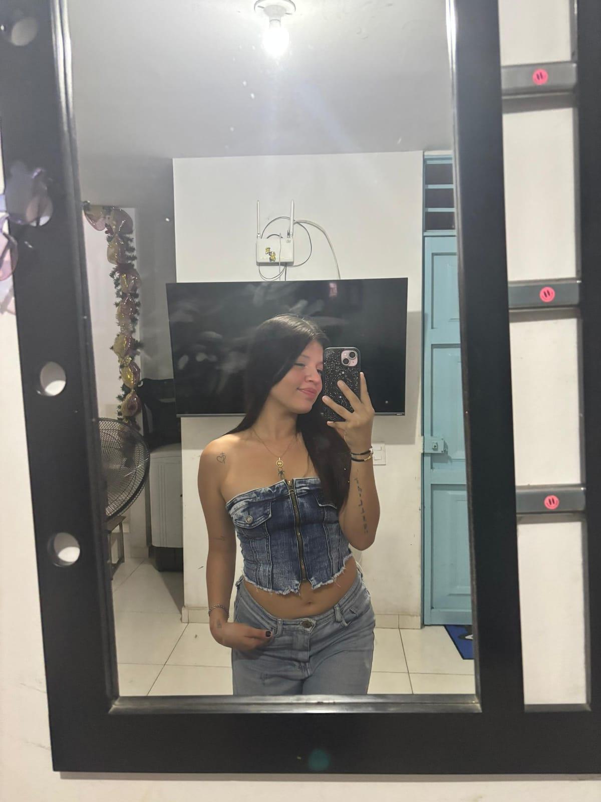 Lexi_Cherry's Profile