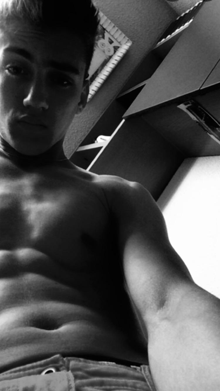 MigueHOT19yo Profile Image