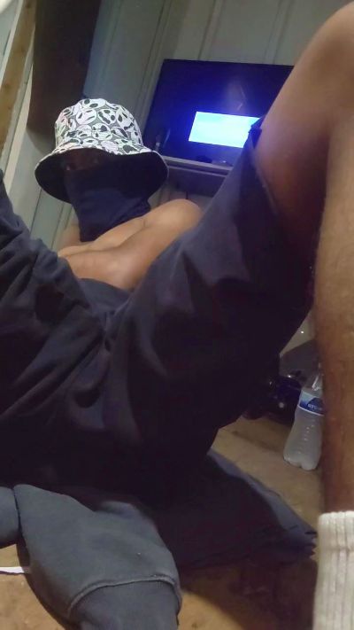 Str8tw3akn's Profile
