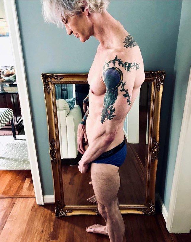 Tattooedloveboy's Profile