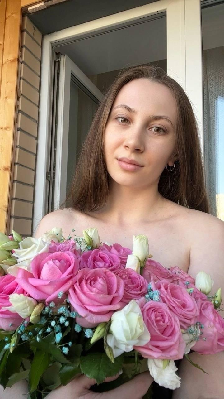 Vivi_Life's Profile
