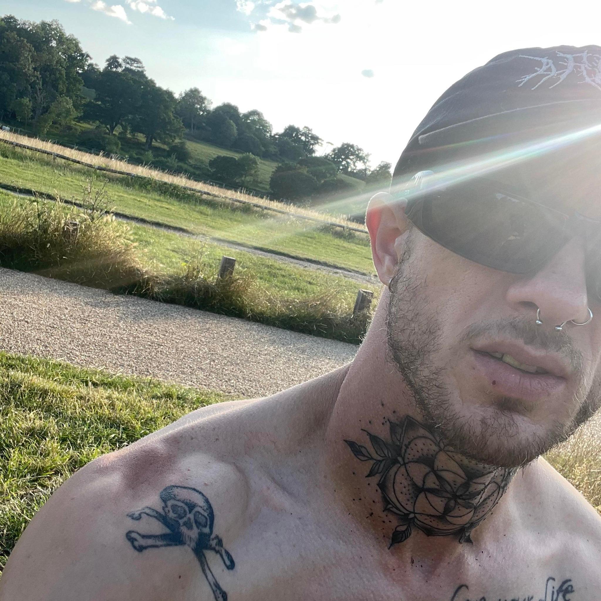 chrisz26XXX's Profile