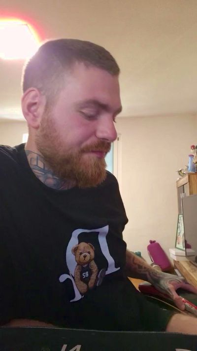 undercover33's Profile